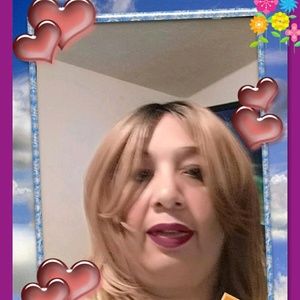 Meet your Posher, Cassandra